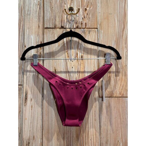 GIGI C JACLYN BIKINI BOTTOM SEXY CUTE BEACH VIBES SMALL BERRY NWT - Picture 1 of 3